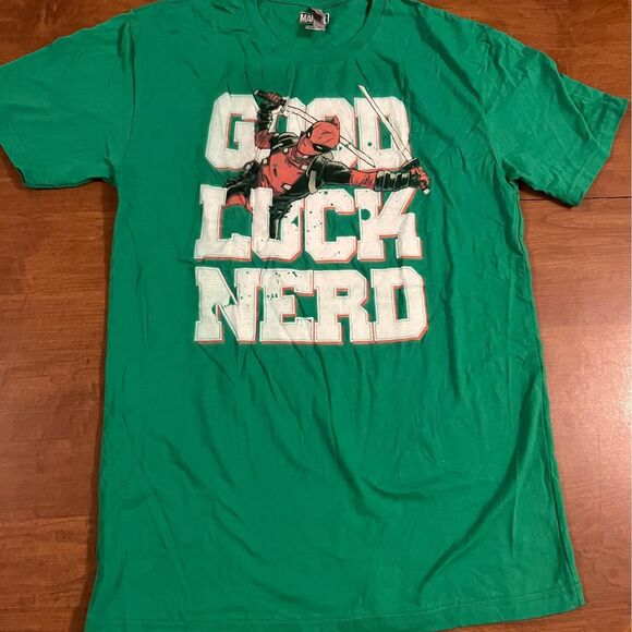 deadpool marvel graphic shirt size medium - Picture 3 of 3